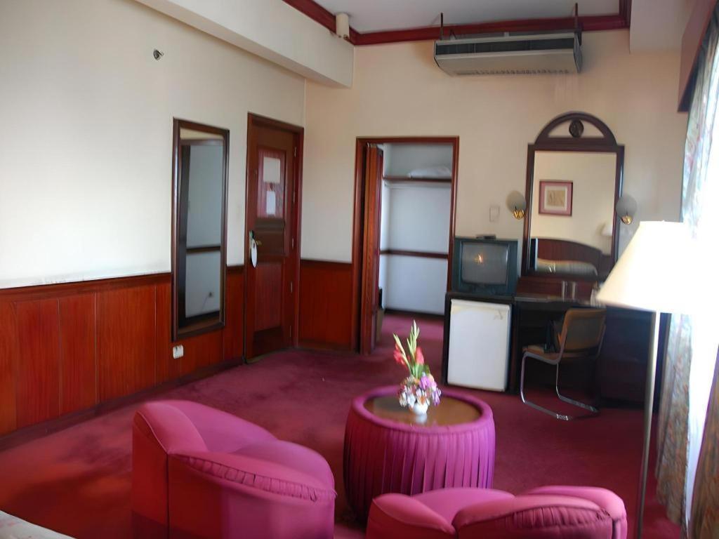 Great Eastern Hotel Quezon City Exterior photo