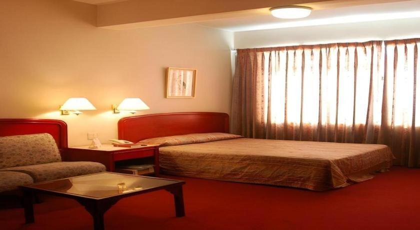 Great Eastern Hotel Quezon City Exterior photo
