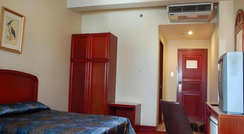 Great Eastern Hotel Quezon City Exterior photo